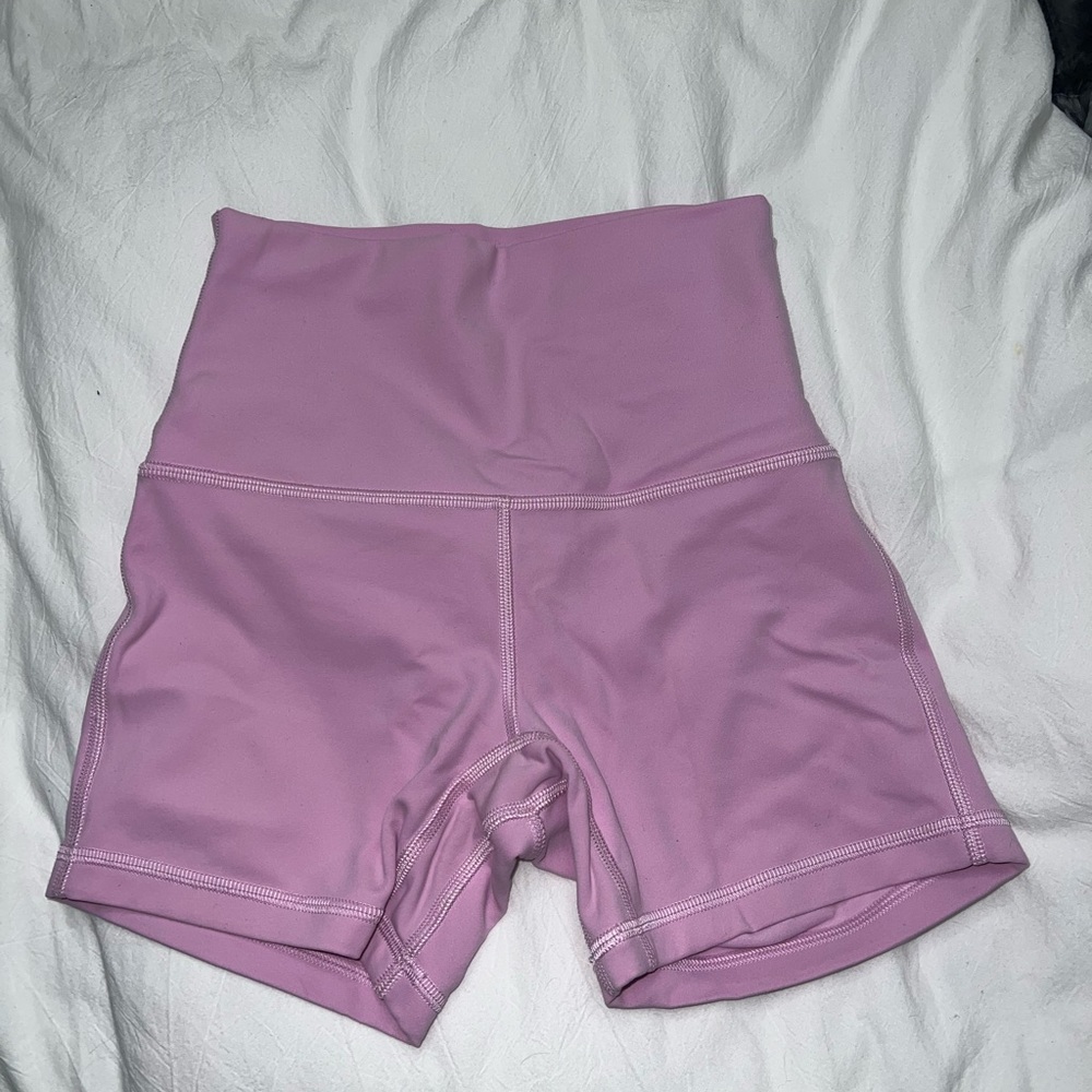 Lululemon Athletica Pink Bike Shorts for Active Comfort - Picture 2 of 2